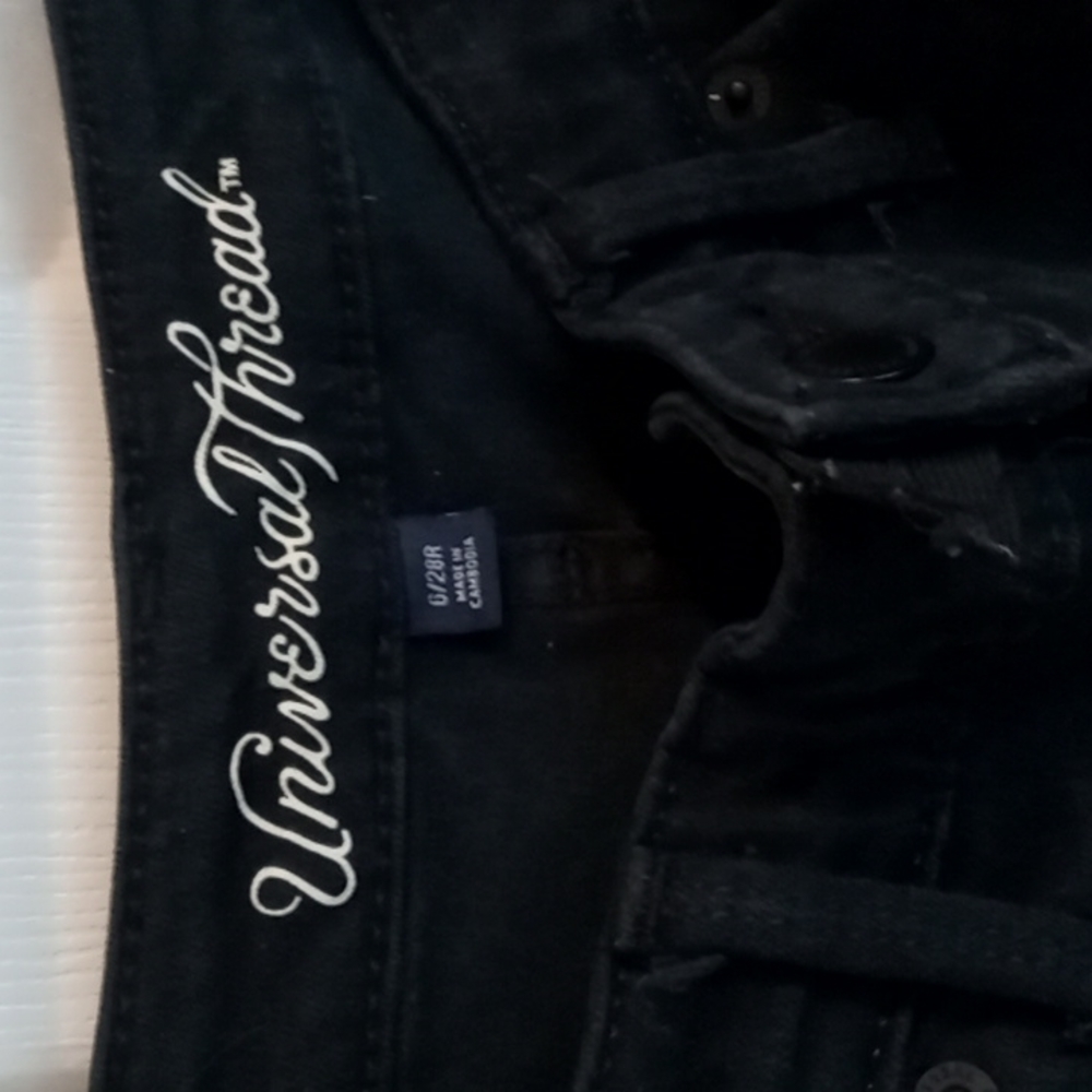 Universal Thread Hi Rise Skinny Jeans - Picture 2 of 8
